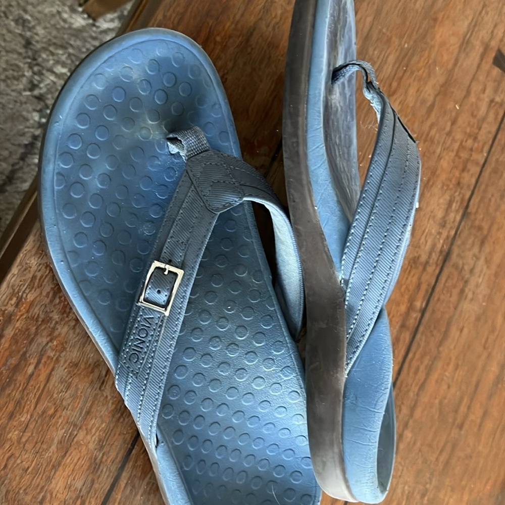 Vionic Blue Flip Flops - image 3